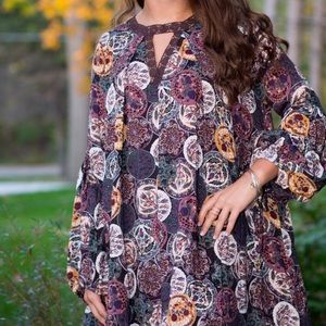 Long sleeve floral dress cutout